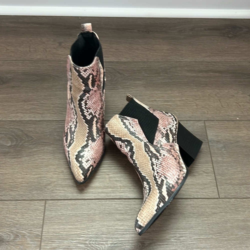 Qupid brand US 7.5